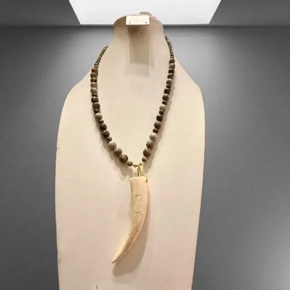 Tess & Tricia 14K Gold Filled Long Horn Beaded Necklace - Picture 7 of 8